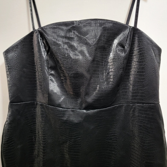 Eloquii NWT Black Crocodile Texture Sheath Midi Dress Size 18 - Picture 4 of 10